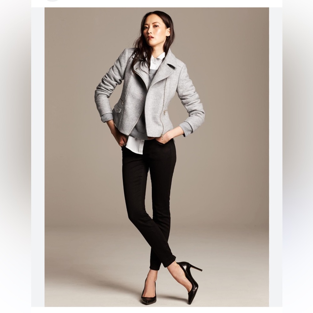 Banana Republic Moto Grey Boiled Wool laser cut blazer -Sz M-zipperdetails NWOT - Picture 2 of 12